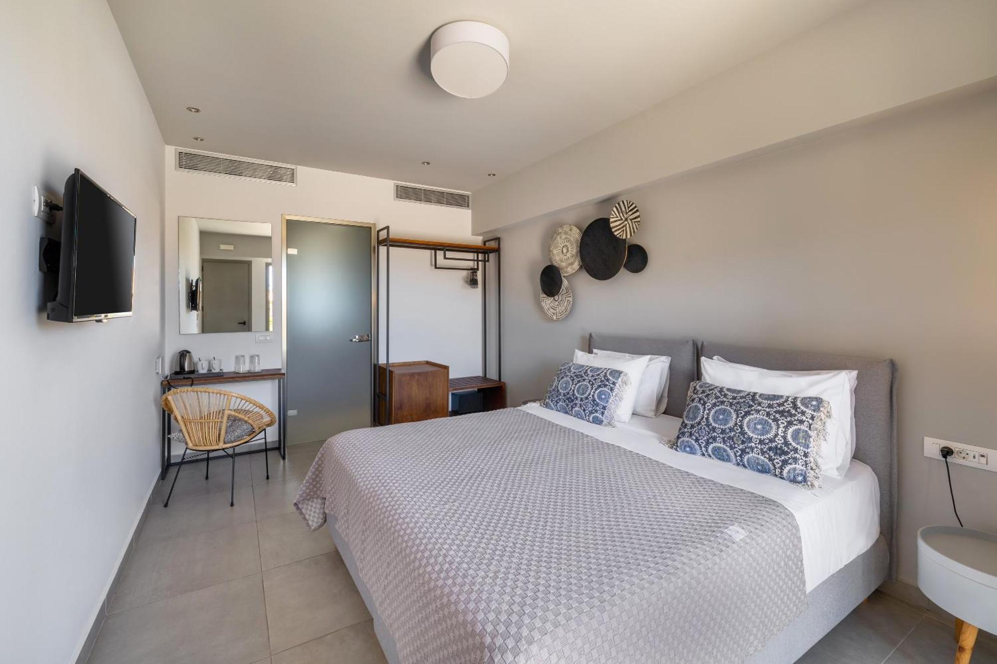 Asteris Aparthotel 4*