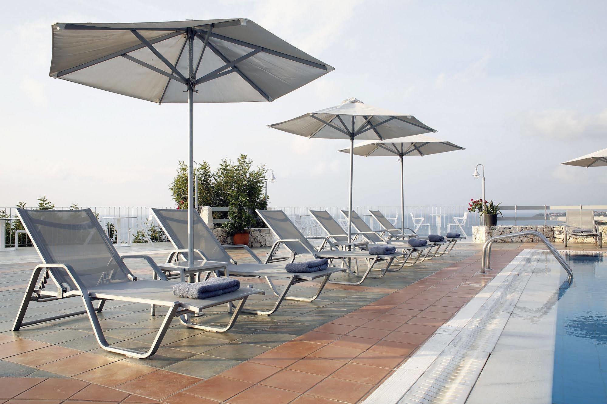 Asteris Aparthotel 4*