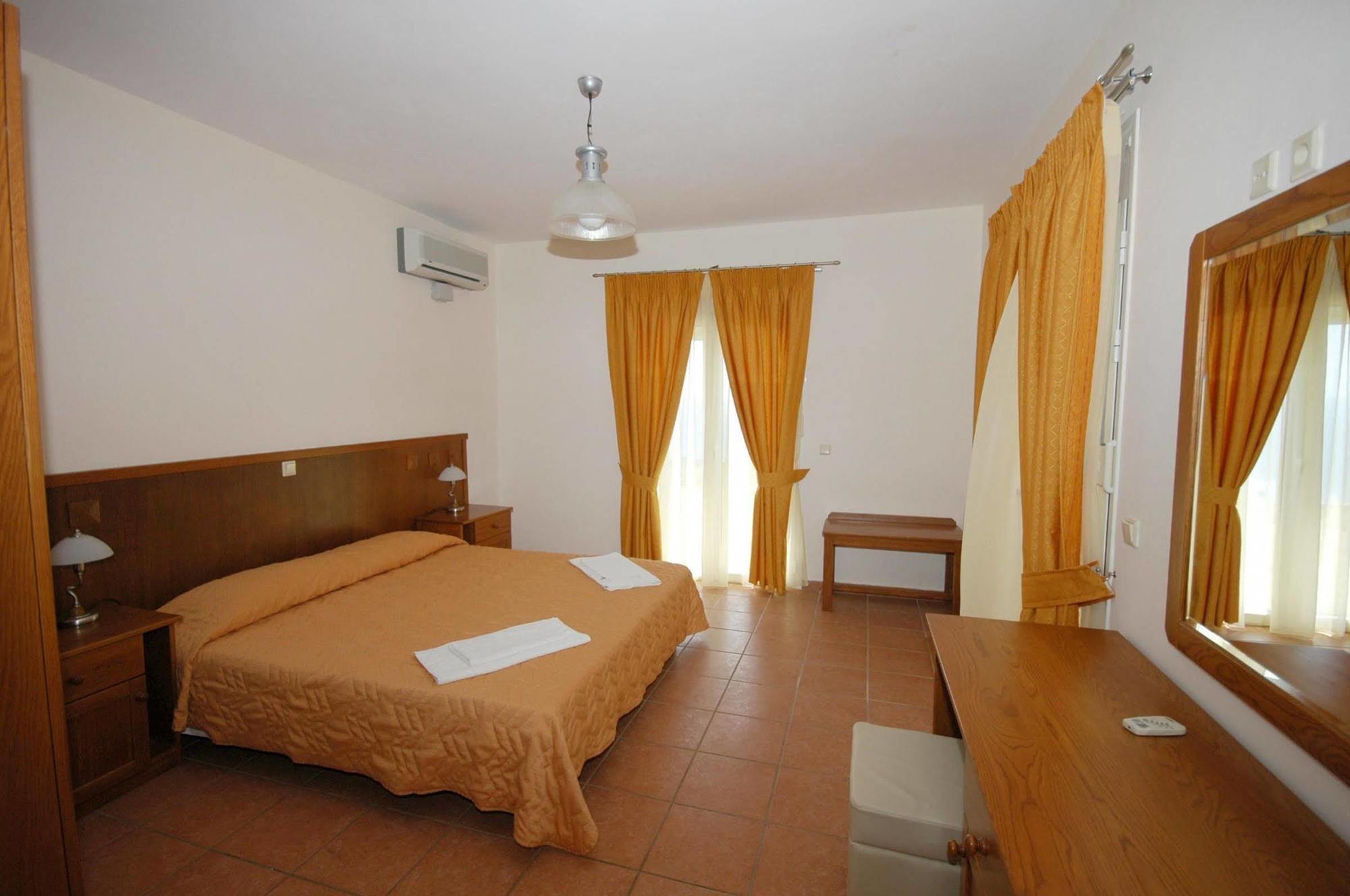 Asteris Aparthotel 4*